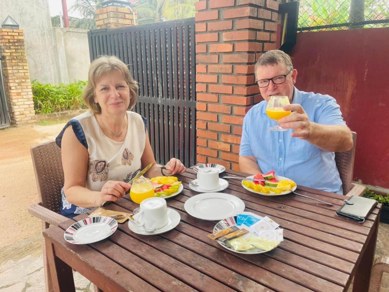 Canal'S Edge Negombo Bagian luar foto
