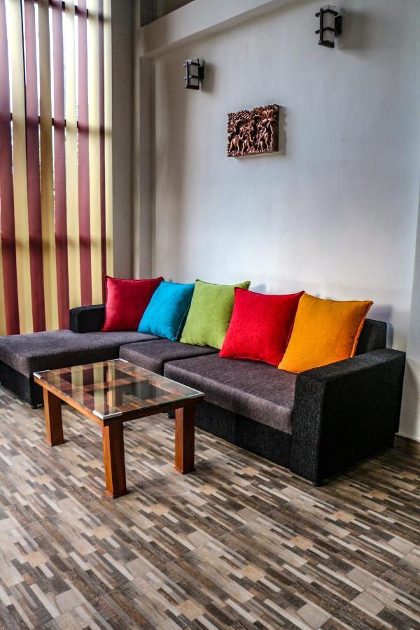 Canal'S Edge Negombo Bagian luar foto